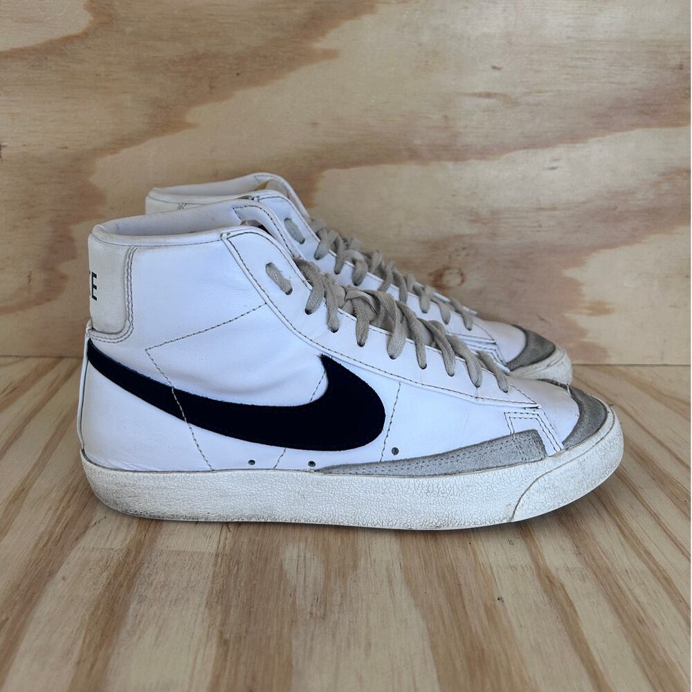 Nike - Blazer Mid '77 Vintage - Sneakers - White - Women's - 9 - CZ1055-100